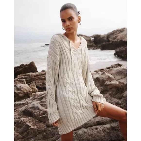 G. Label by Goop Silberg Cable Surf Sweater Dress Size Medium - Picture 1 of 4
